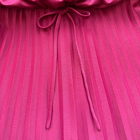 The Most Stunning Burgundy Vintage 70s Pleated Dress - Picture 6 of 13